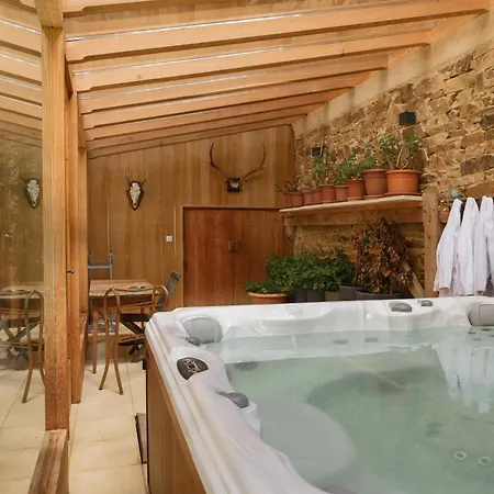 Manoir La Force Avec Piscine Et Jumilhac-le-Grand